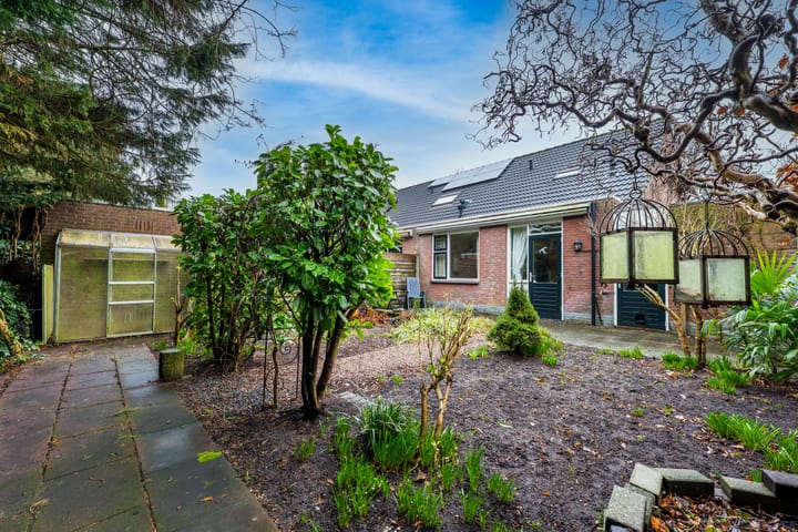 Foto 18 van Adri Piecklaan 16