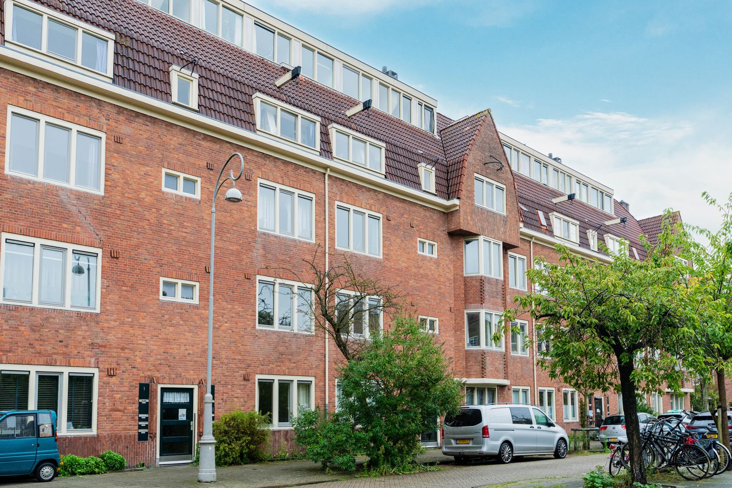 Foto 1 van Henriëtte Ronnerplein 5-2