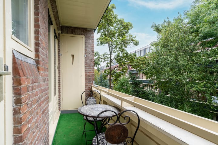 Foto 3 van Henriëtte Ronnerplein 5-2