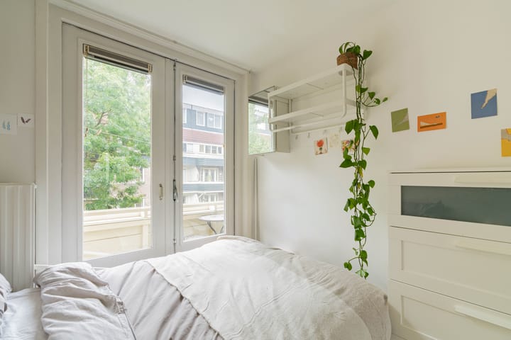 Foto 13 van Henriëtte Ronnerplein 5-2