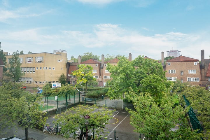 Foto 24 van Henriëtte Ronnerplein 5-2