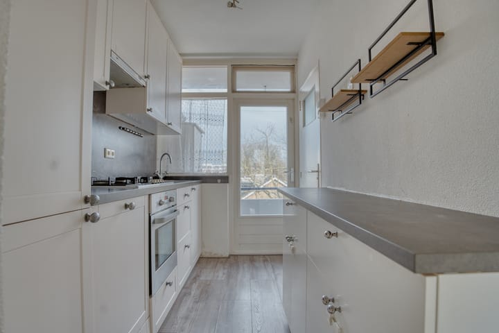 Foto 2 van Dahliastraat 8