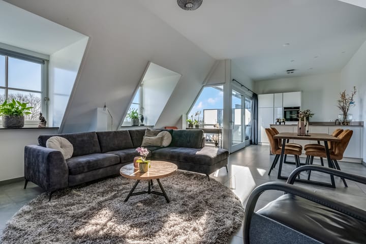 Foto 12 van Binnenweg 10-8