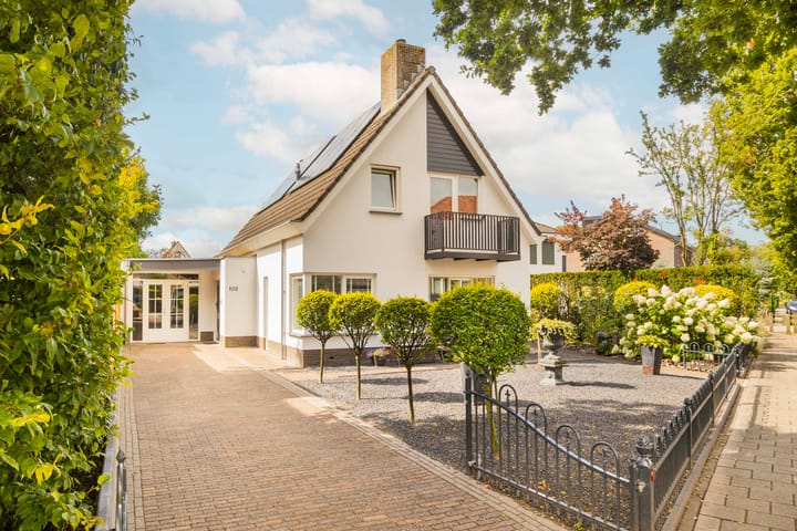 Foto 1 van Middellaan 102