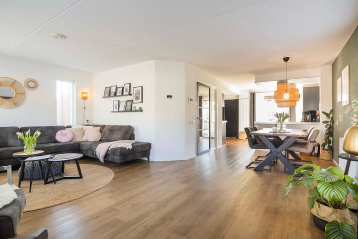 Foto 8 van Middellaan 102