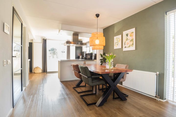 Foto 10 van Middellaan 102