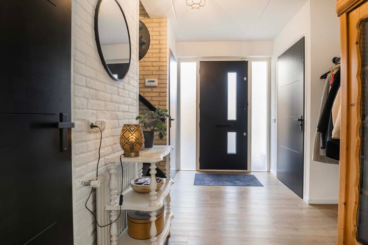 Foto 15 van Middellaan 102