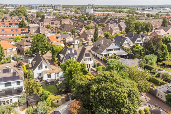 Foto 45 van Middellaan 102