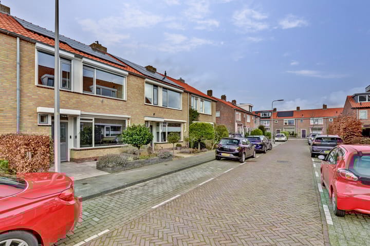 Foto 43 van Gravin Machteldplantsoen 33