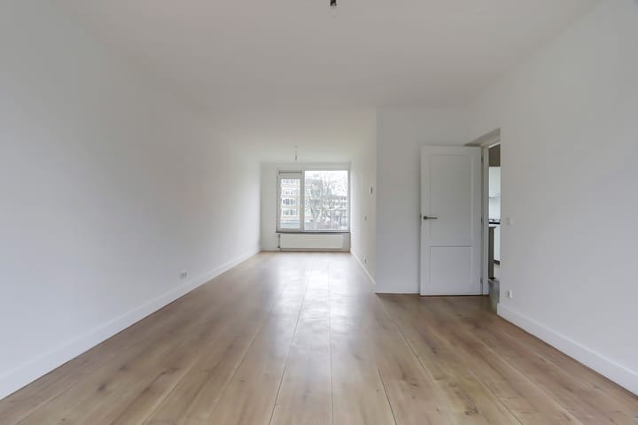 Foto 6 van Dickensstraat 9