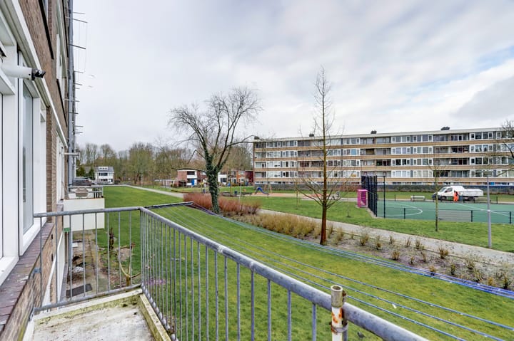 Foto 8 van Dickensstraat 9