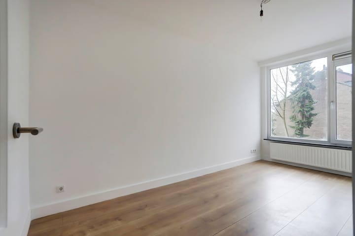 Foto 16 van Dickensstraat 9