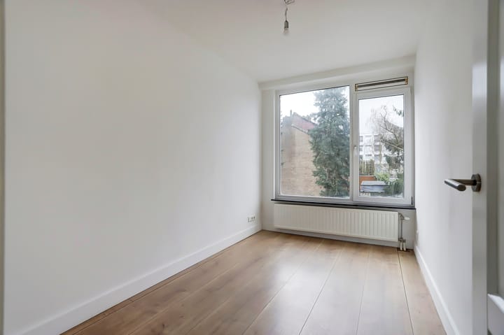 Foto 18 van Dickensstraat 9