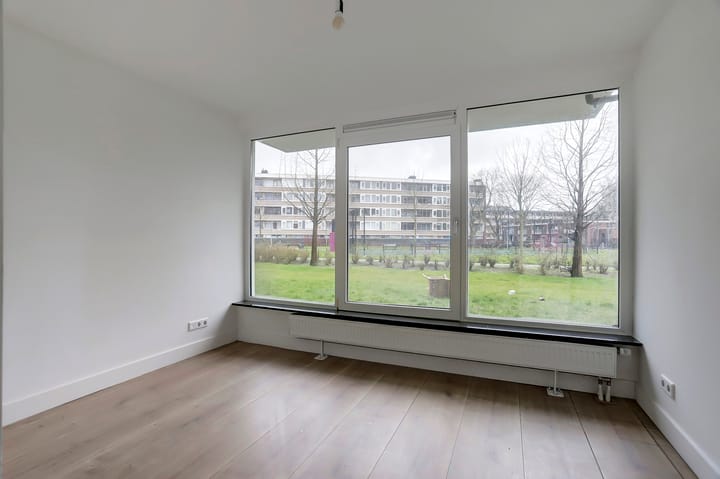 Foto 24 van Dickensstraat 9