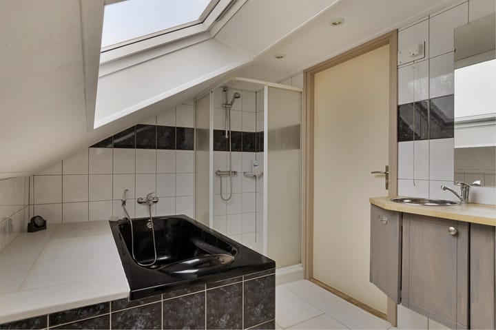 Foto 24 van Den Aard 2