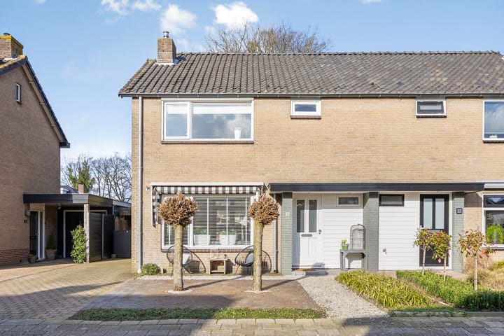 Foto 1 van Baron Mackaystraat 10