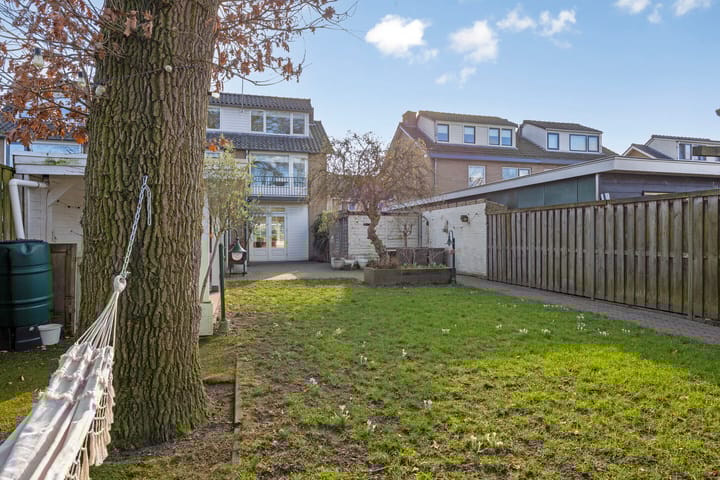 Foto 39 van Baron Mackaystraat 10