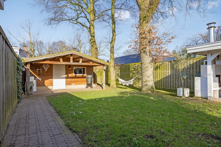 Foto 40 van Baron Mackaystraat 10