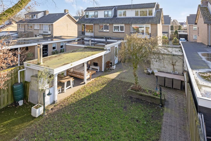 Foto 41 van Baron Mackaystraat 10