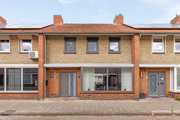 Foto 5 van Ericastraat 8