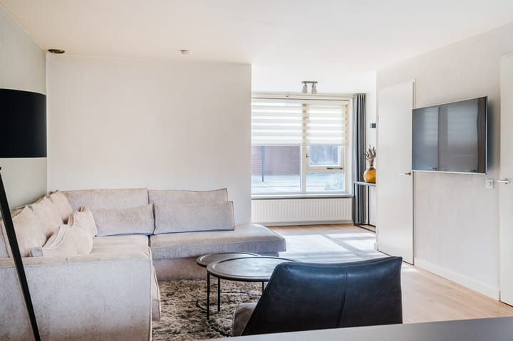 Foto 7 van Clara Wichmannstraat 18