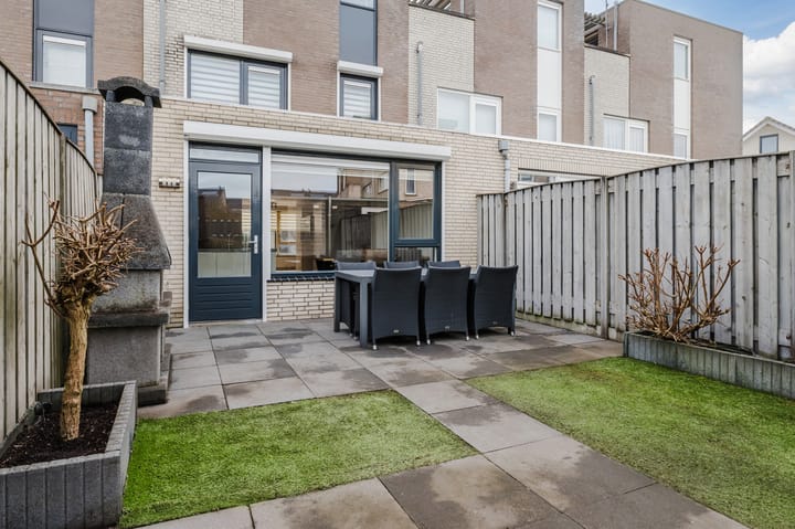 Foto 14 van Clara Wichmannstraat 18