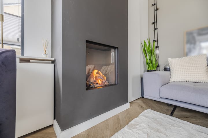 Foto 14 van van Limburg Stirumstraat 79