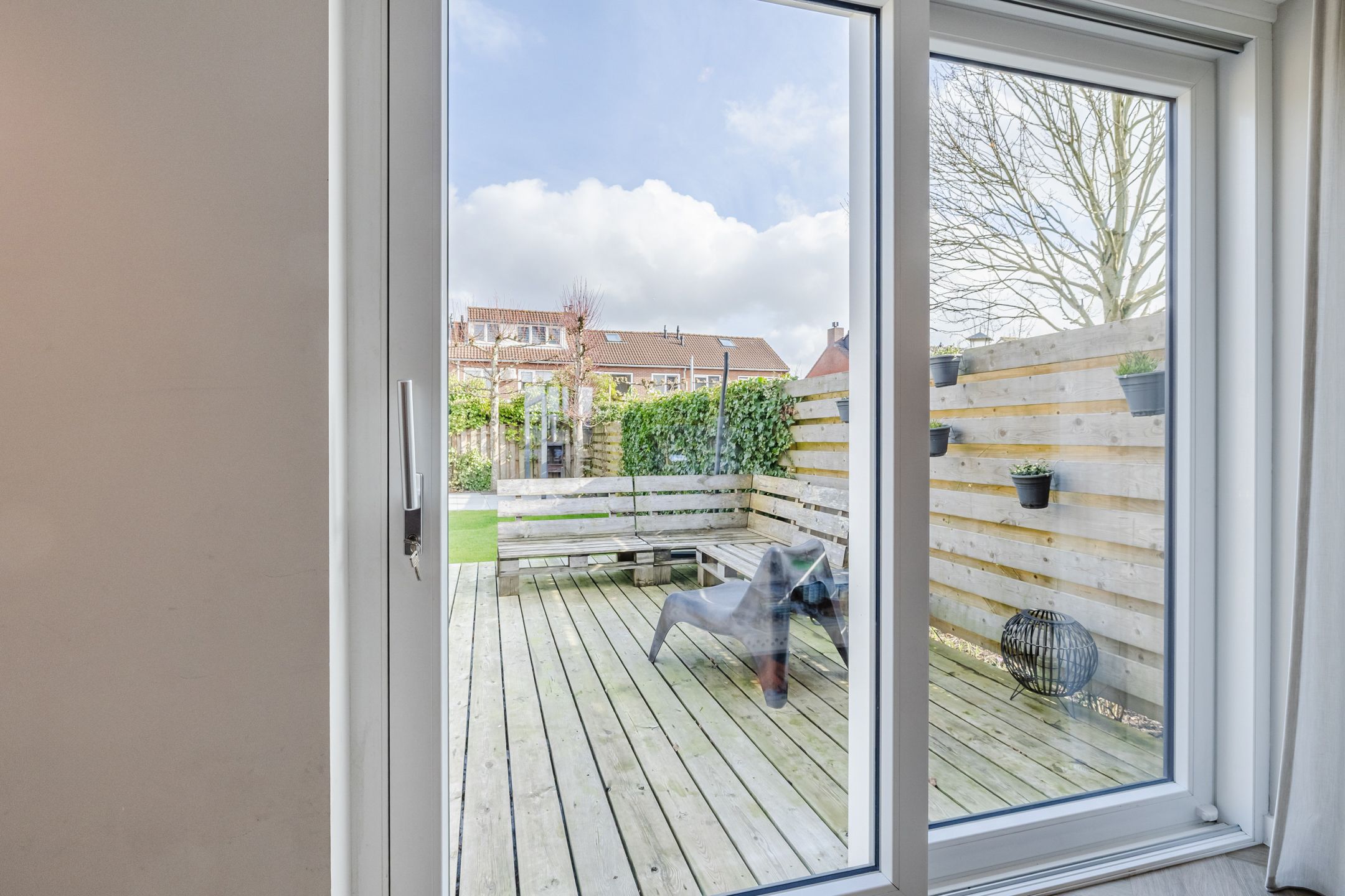 Photo 18 of van Limburg Stirumstraat 79