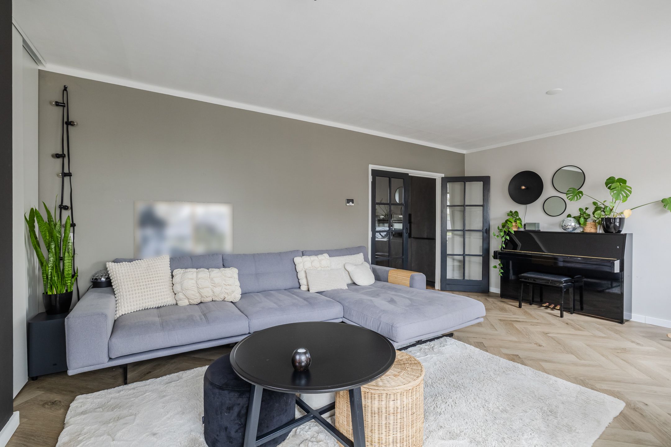 Photo 21 of van Limburg Stirumstraat 79