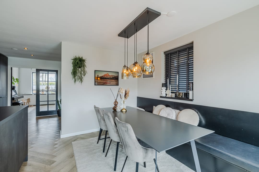 Photo 23 of van Limburg Stirumstraat 79