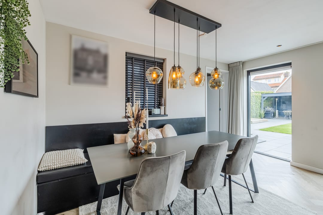 Photo 22 of van Limburg Stirumstraat 79