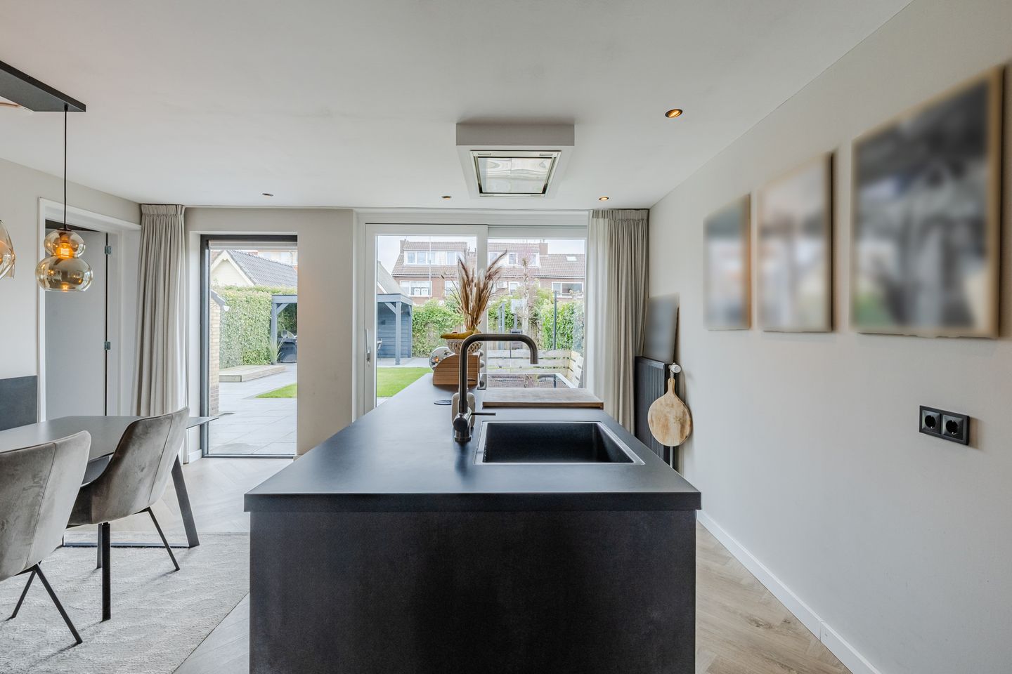 Photo 25 of van Limburg Stirumstraat 79