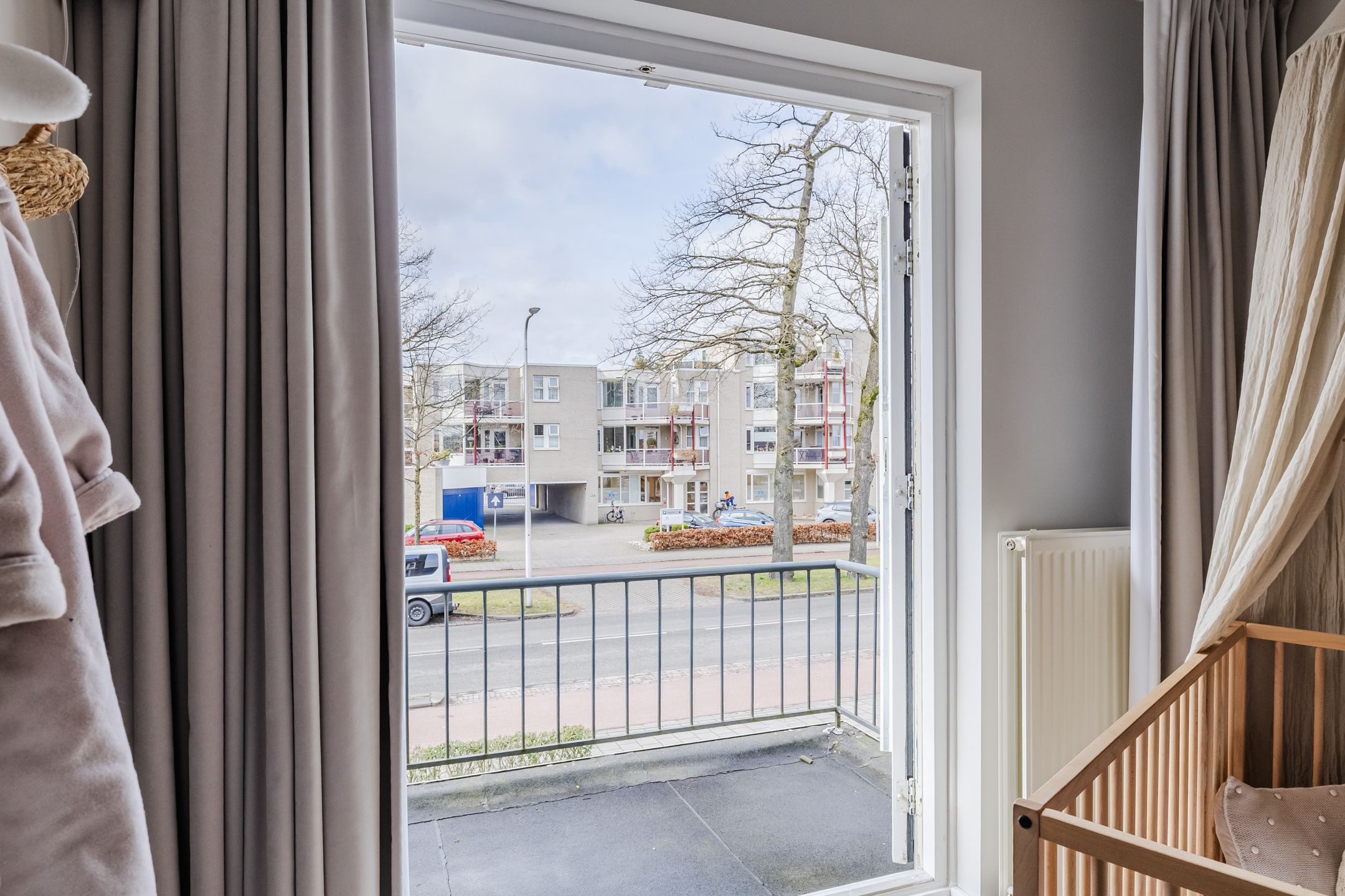 Photo 36 of van Limburg Stirumstraat 79