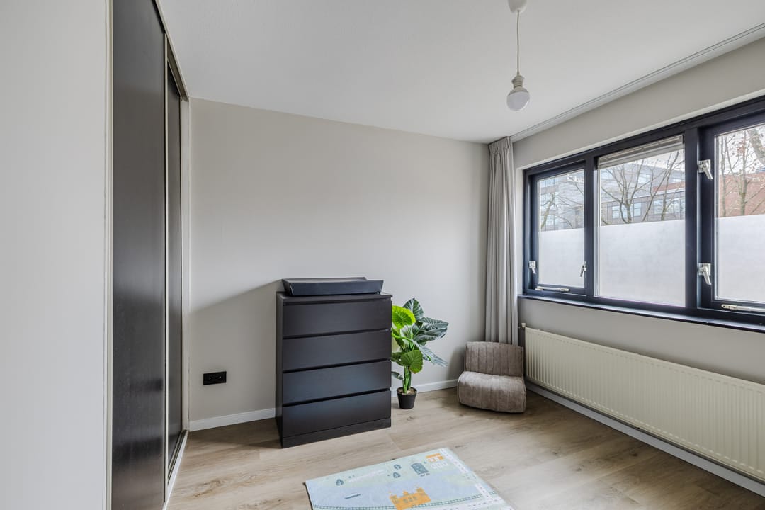 Photo 37 of van Limburg Stirumstraat 79