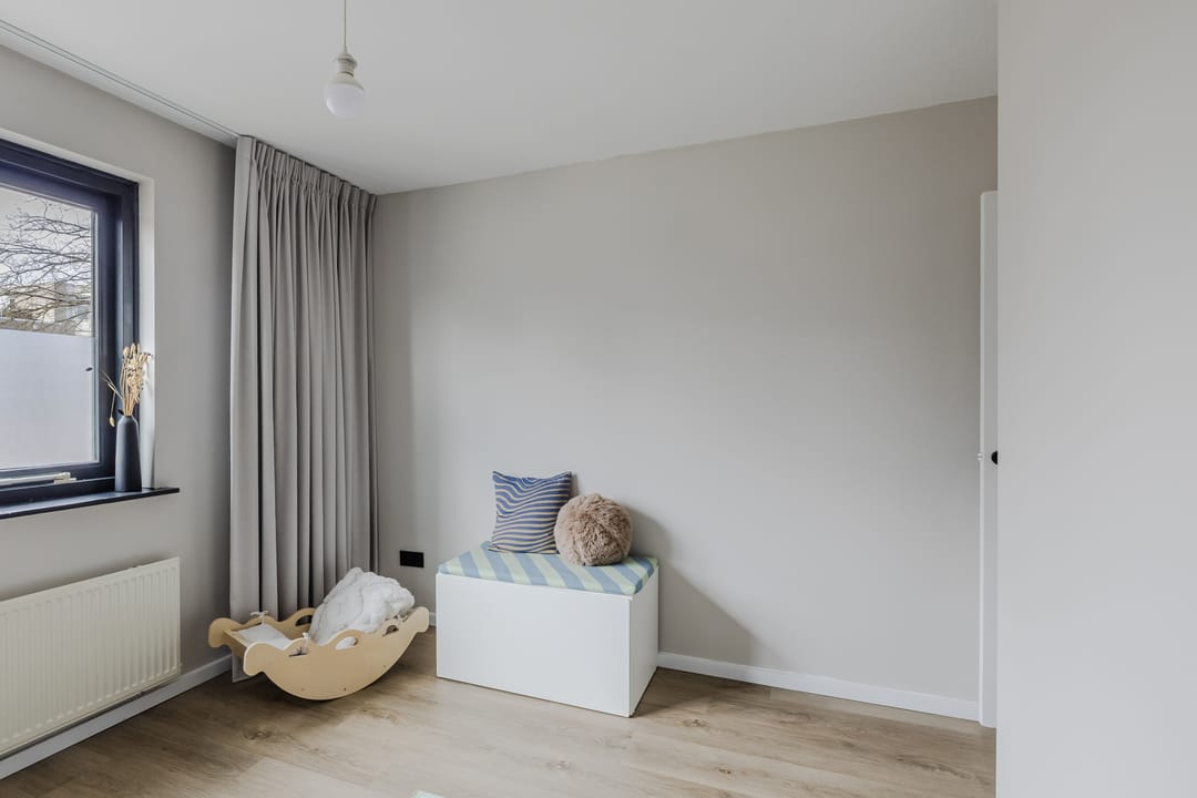 Photo 38 of van Limburg Stirumstraat 79