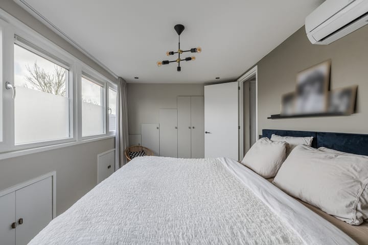 Foto 40 van van Limburg Stirumstraat 79