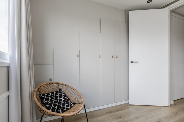 Foto 42 van van Limburg Stirumstraat 79