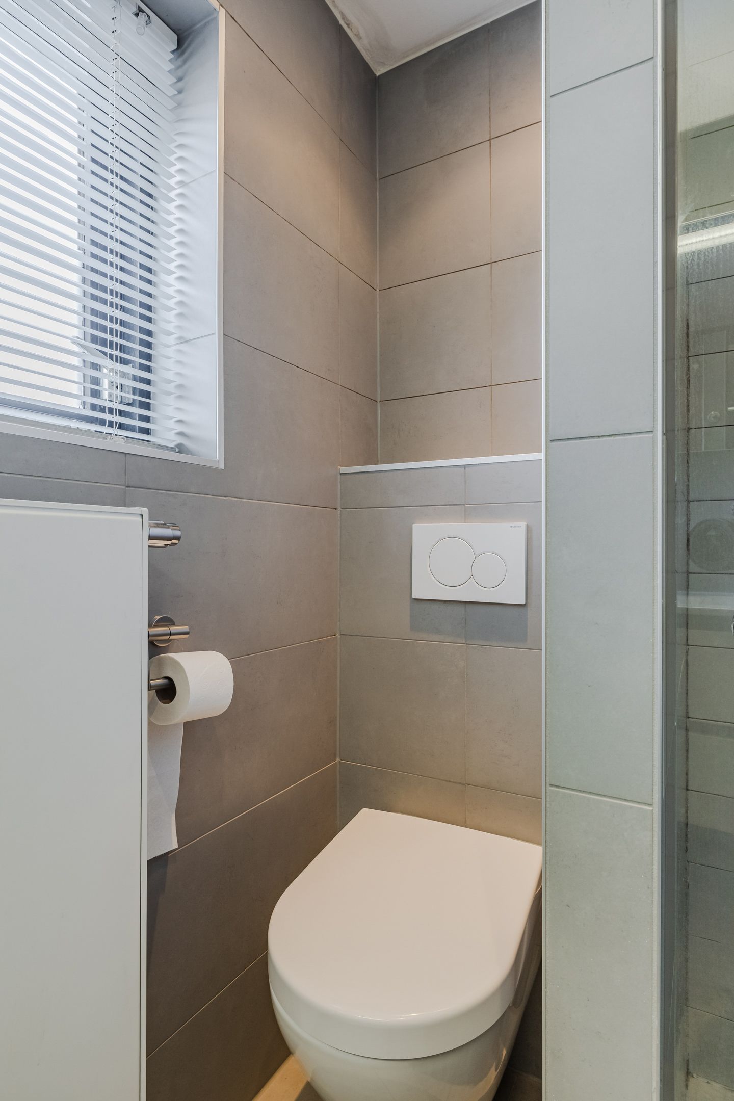 Photo 49 of van Limburg Stirumstraat 79