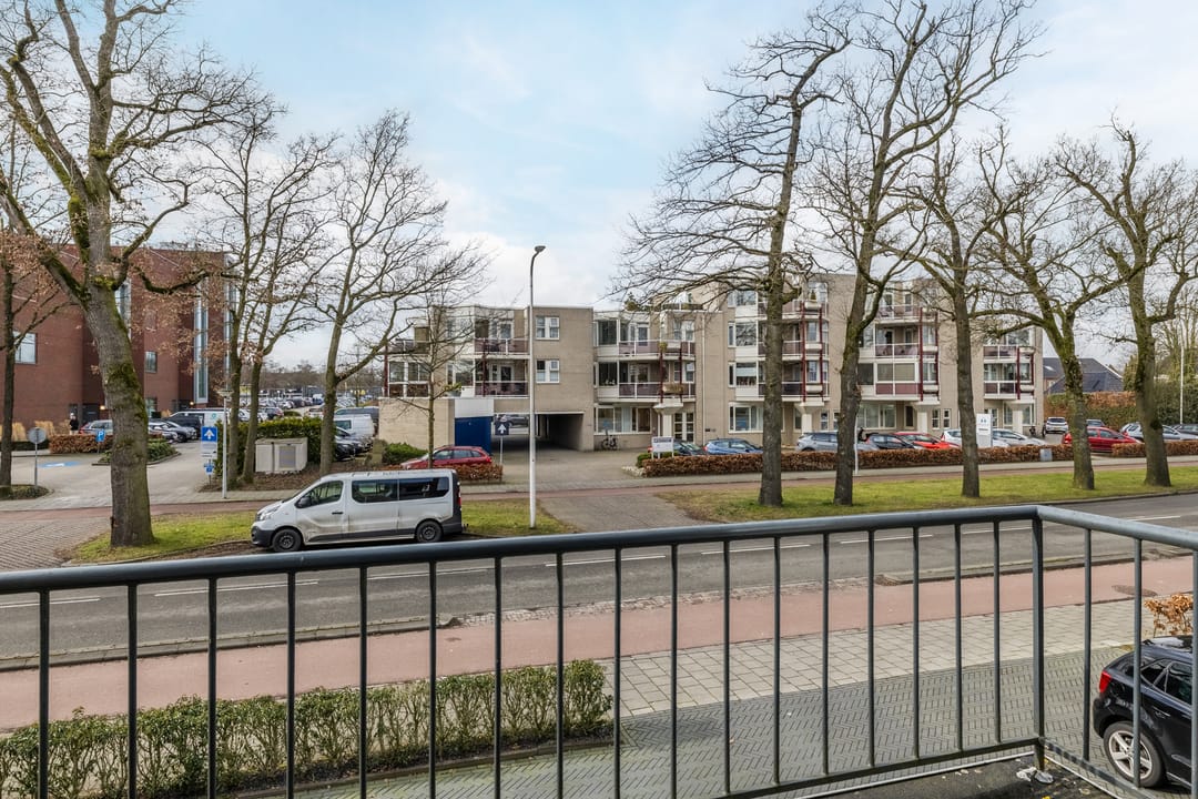 Photo 53 of van Limburg Stirumstraat 79