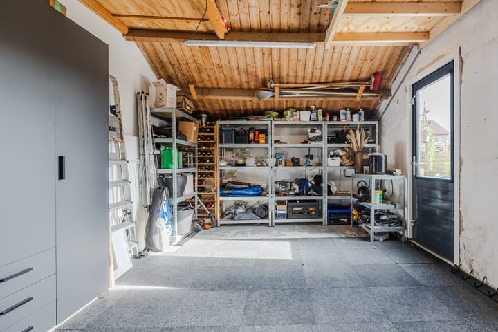 Foto 55 van van Limburg Stirumstraat 79