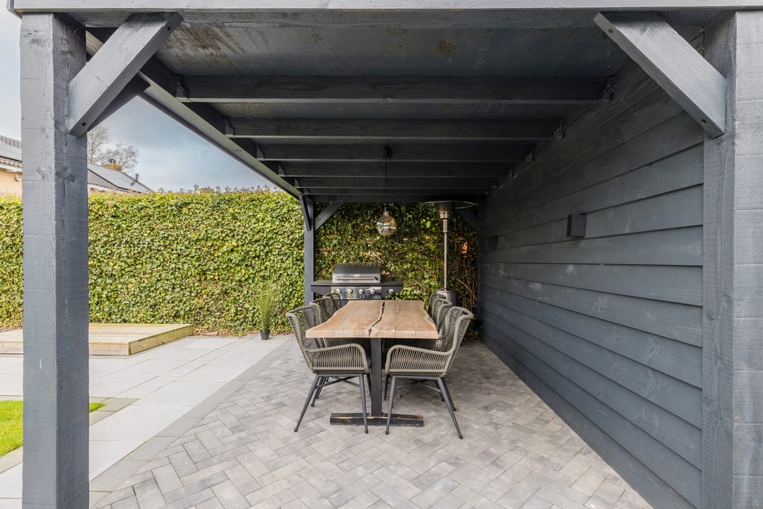 Photo 62 of van Limburg Stirumstraat 79