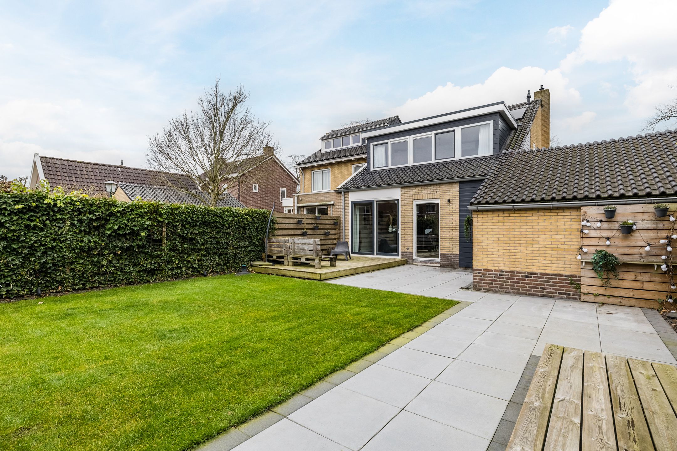 Photo 63 of van Limburg Stirumstraat 79