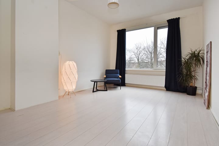 Foto 6 van Woudenbergstraat 125