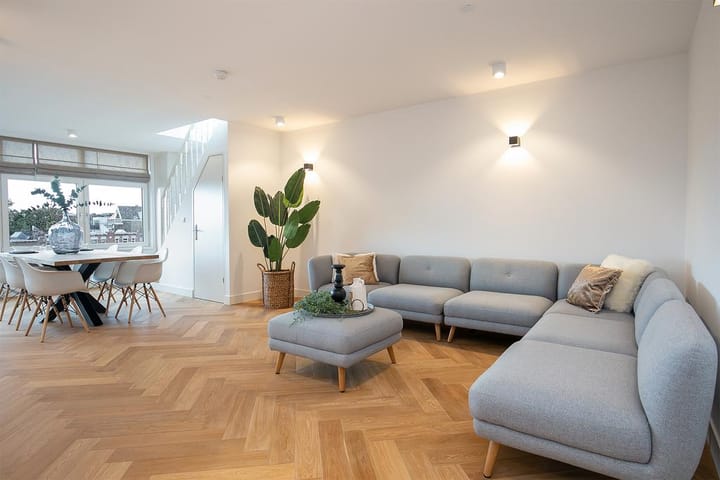 Photo 2 of Mathenesserlaan 337-D