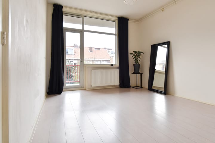 Foto 16 van Woudenbergstraat 125