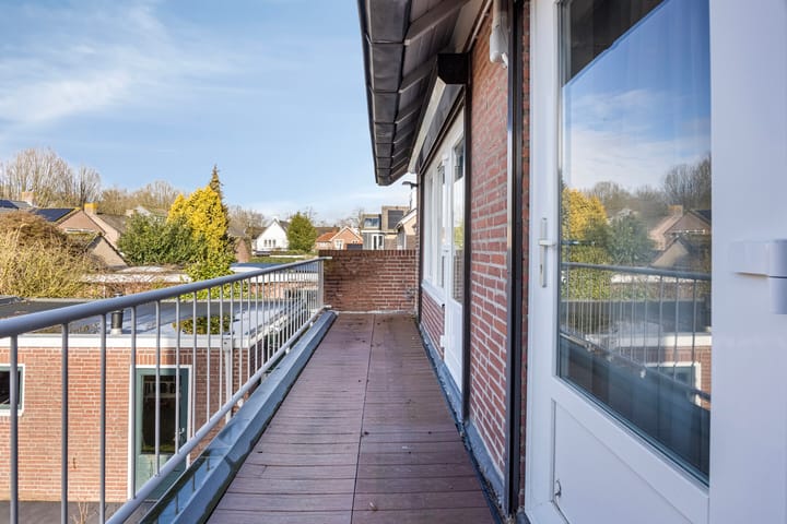 Foto 30 van Valkenierslaan 10