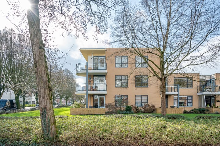 Foto 4 van Den Uylplein 49