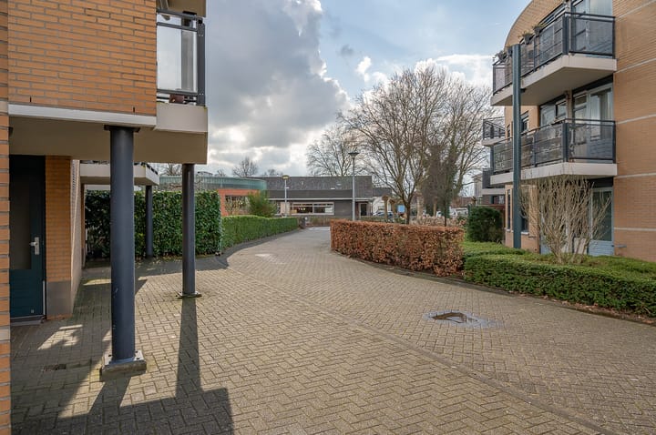 Foto 7 van Den Uylplein 49