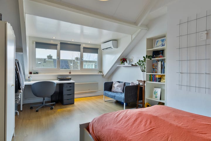 Photo 32 of Van de Hulstlaan 12