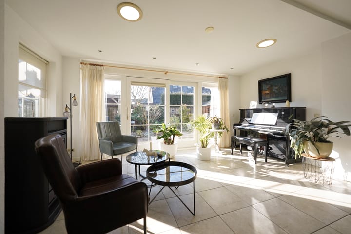 Foto 19 van Mennestraat 73